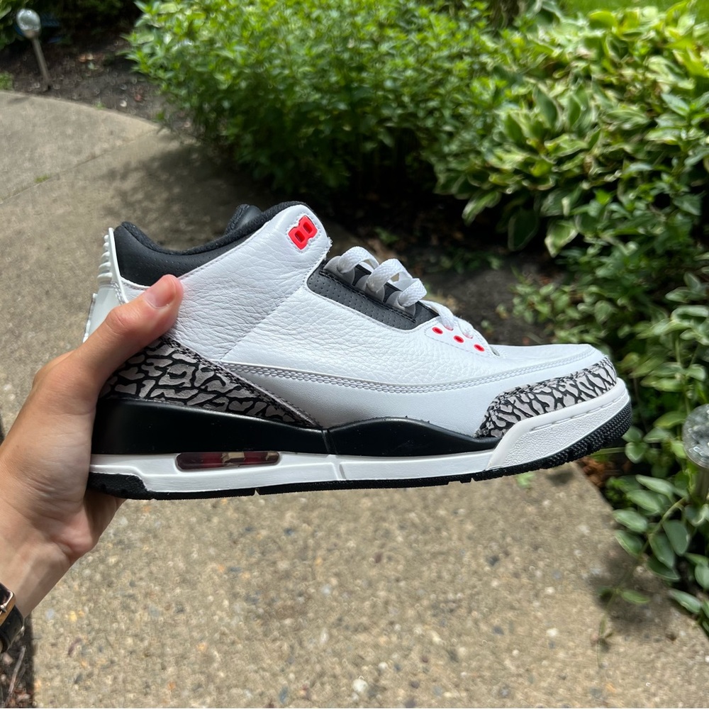 Nike air Jordan 3’s infrared men’s size 8